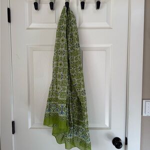 Green Patterned Scarf